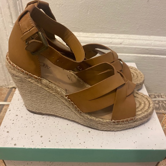 Espadrilles - Picture 2 of 5